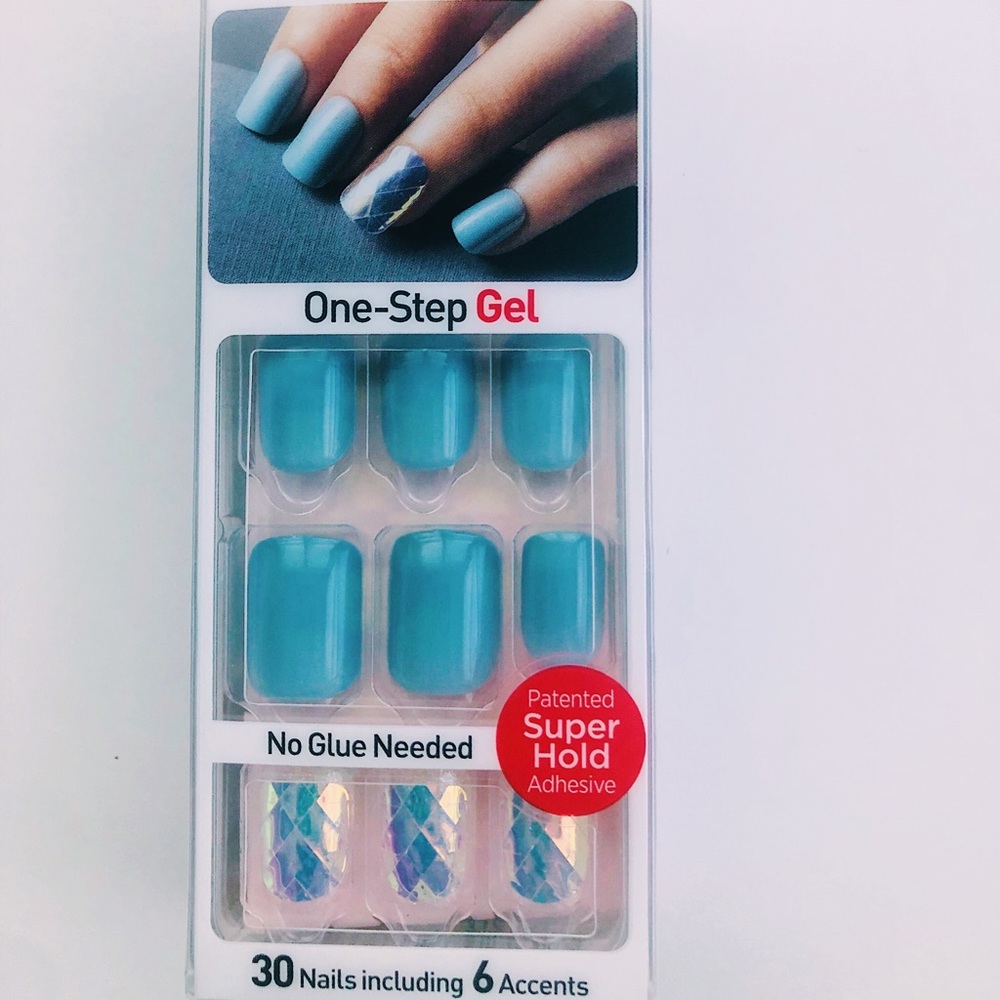 🦋press on blue and holographic nails🦋